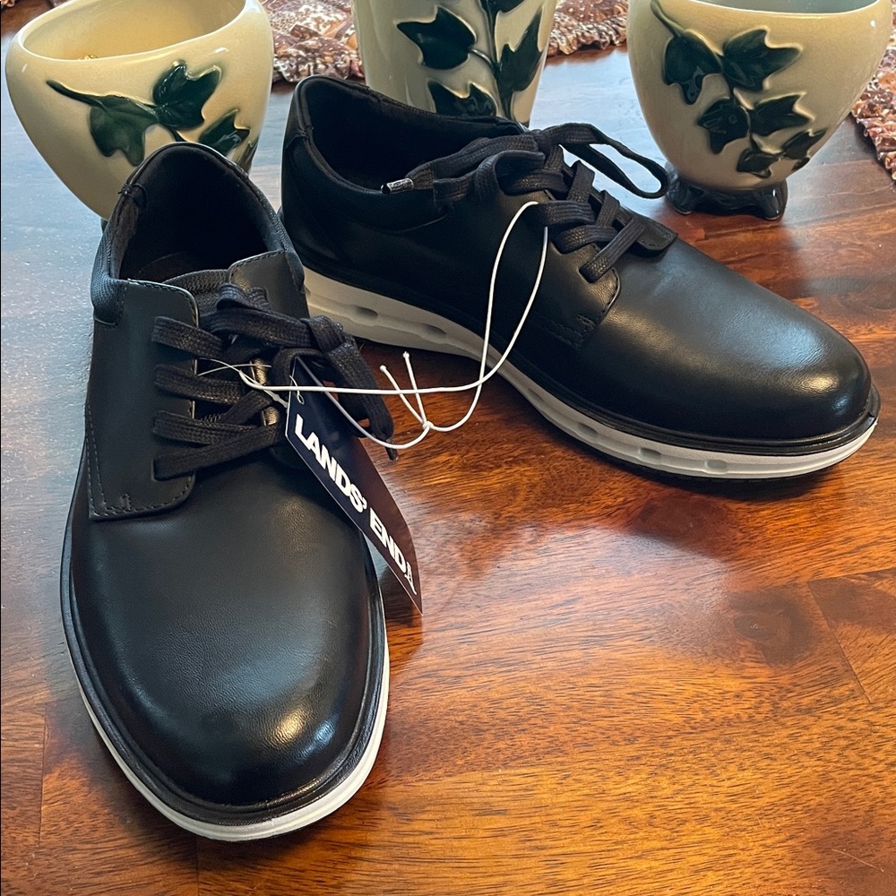 LANDS’ END Sport Oxford, Men’s Size 8, Black